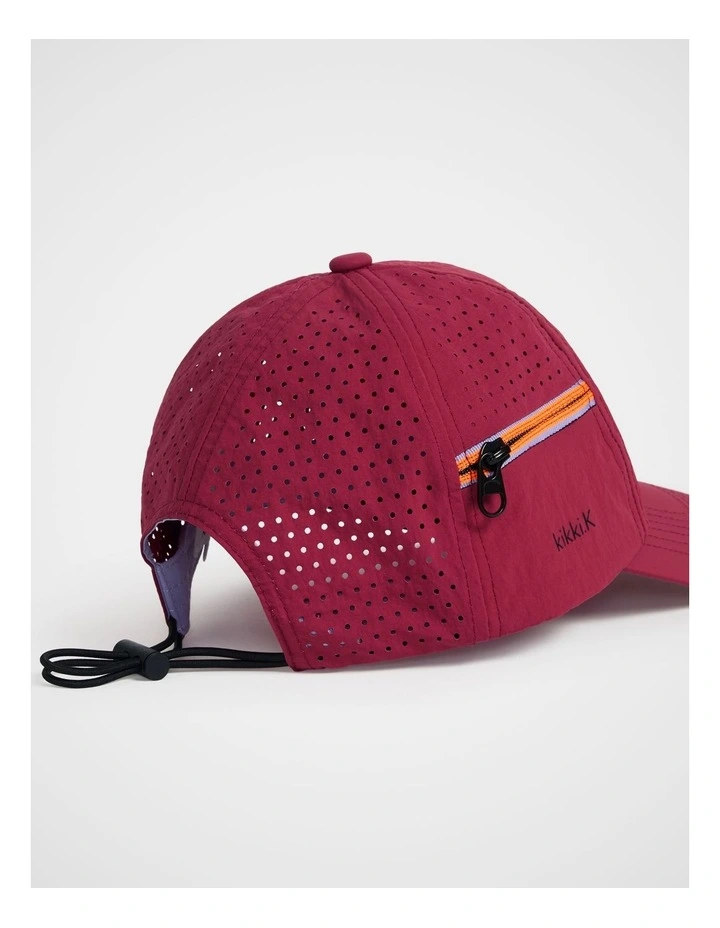 Trek. Cap in Cherry image 2