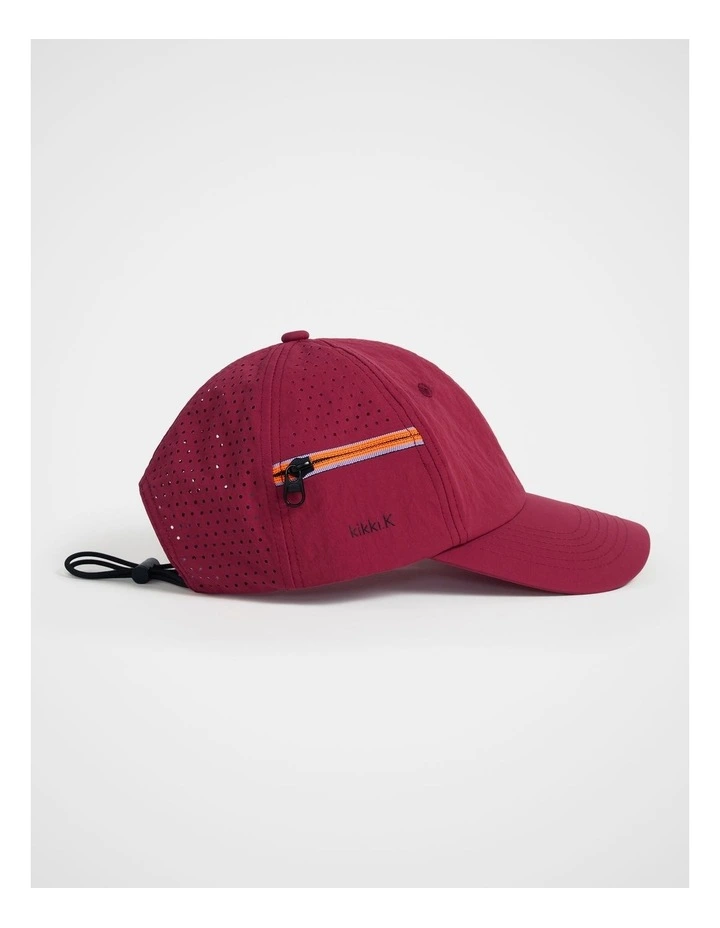 Trek. Cap in Cherry image 3