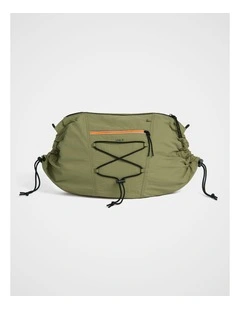 Trek. Sling Bag in Moss