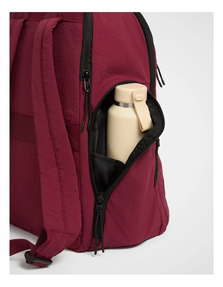 TREK. Backpack in Cherry image 3
