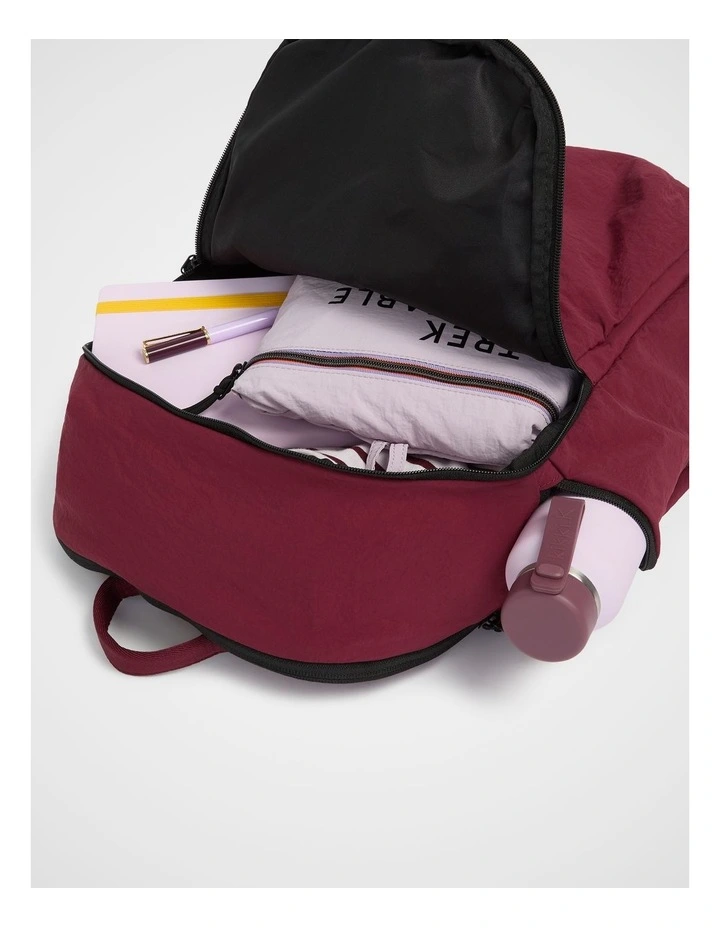 TREK. Backpack in Cherry image 4
