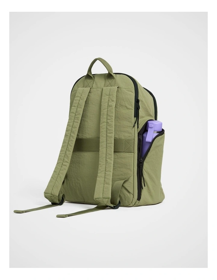 TREK. Backpack in Moss image 2