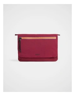 TREK. Pouch Crossbody Ripstop in Cherry