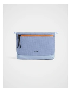 TREK. Pouch Crossbody in Cloud