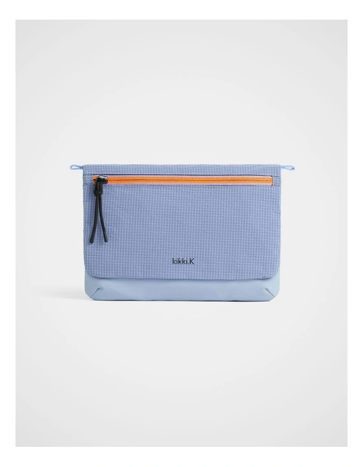 TREK. Pouch Crossbody in Cloud image 1