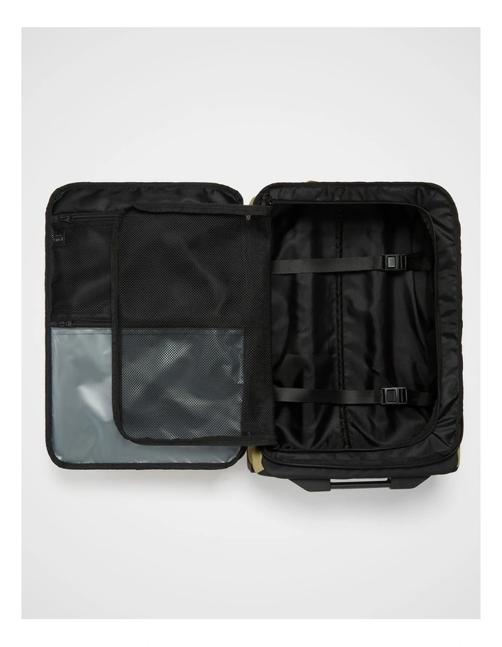 TREK. Carry-On Case in Moss image 2