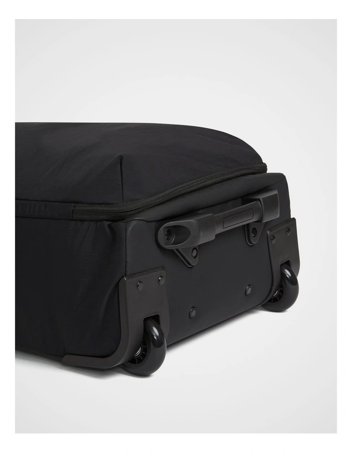 TREK. Carry-On Case in Black image 4