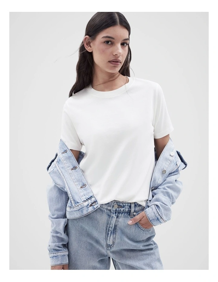 The Classic Crew Tee in White image 4