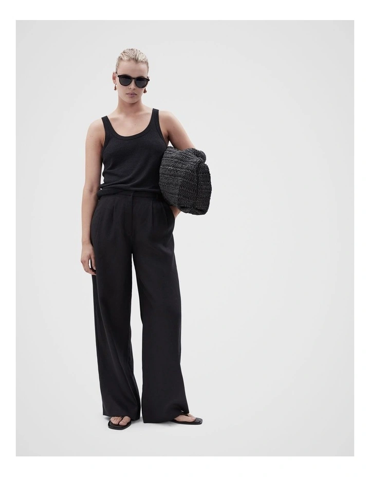Linen Blend Scoop Neck Tank in Black image 3
