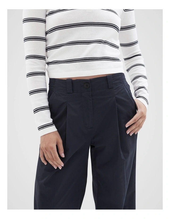 Cotton Pleat Front Pant in Navy image 4