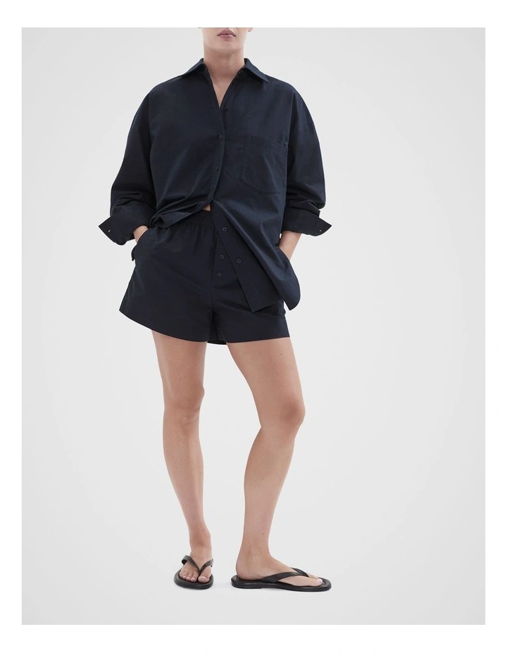 Oxford Pull On Shorts in Navy image 3
