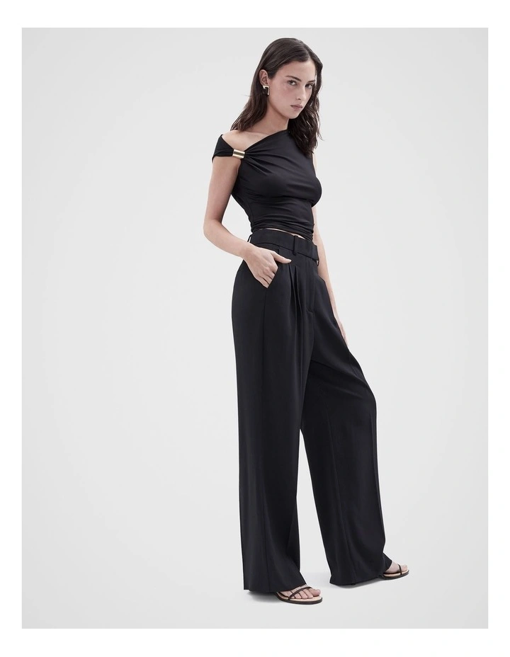 Drape Detail Top in Black image 4