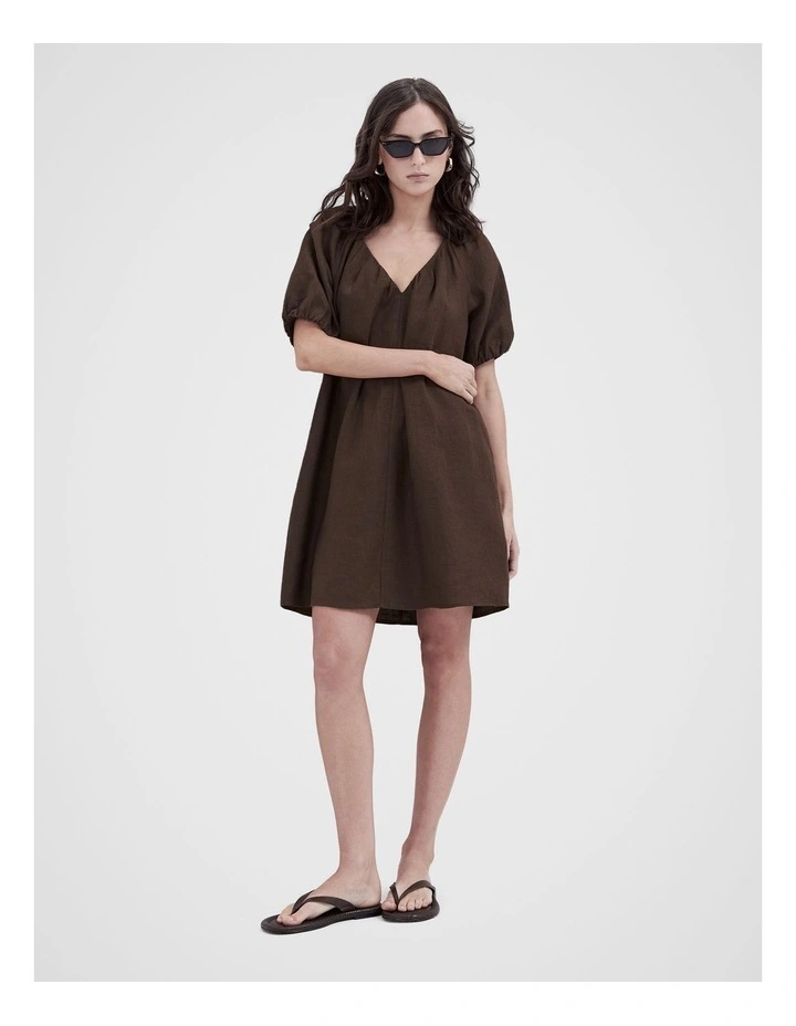 Linen Blouson Dress in Mocha image 4