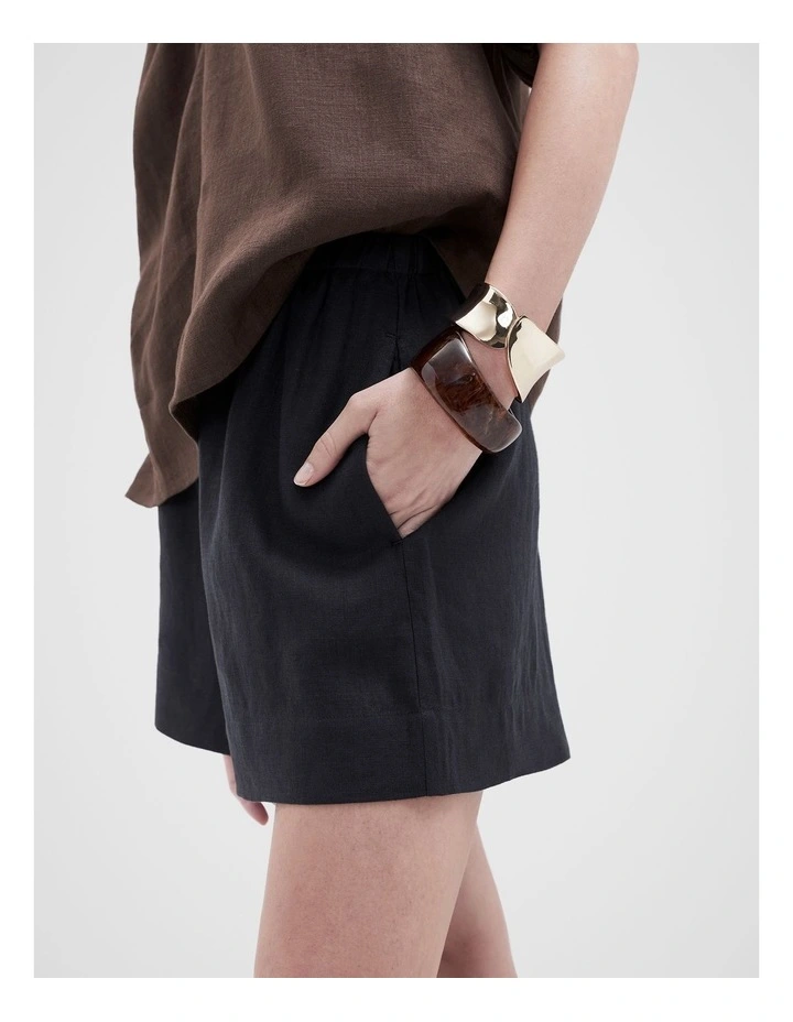 Essential Linen Short in Black image 3