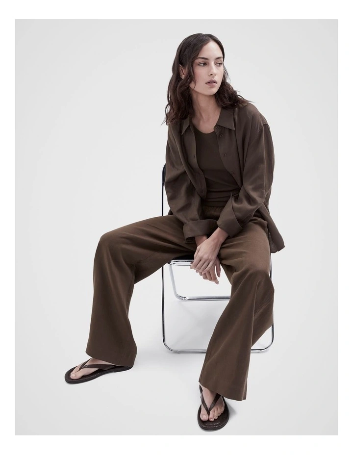 The Classic Oversized Linen Shirt in Brown image 4