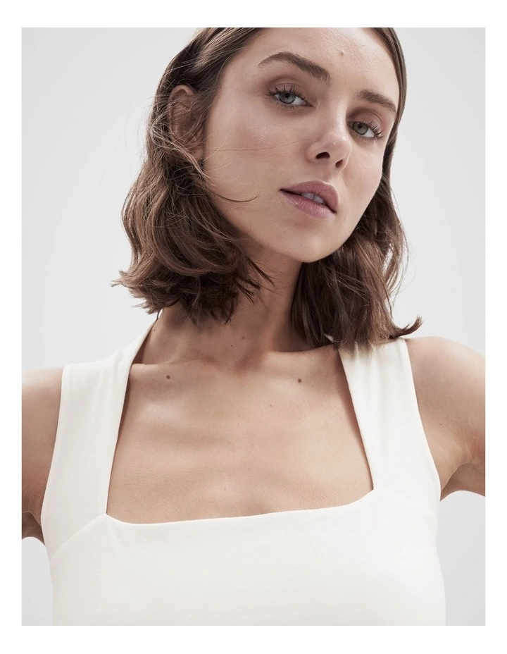 Ruched Detail Sleeveless Top in White image 4