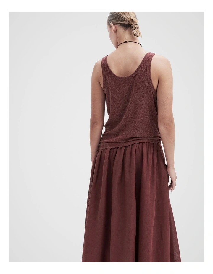 Linen Blend Scoop Neck Tank in Red image 4