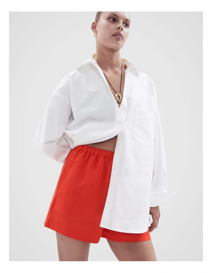 Essential Linen Shorts in Red image 4