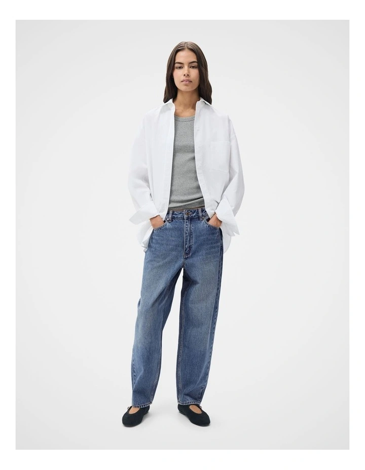 Barrel Leg Jean in Blue image 4