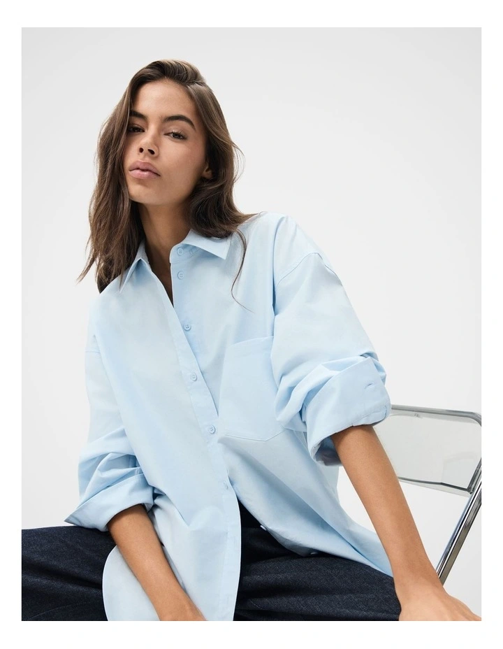 Oversized Oxford Shirt in Blue image 4