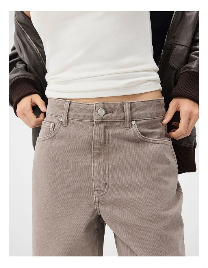 Barrel Leg Jeans in Grey image 3