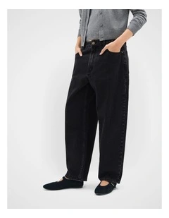 Barrel Leg Jean in Black