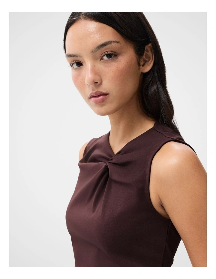 Knot Detail Sleeveless Tee in Red image 3