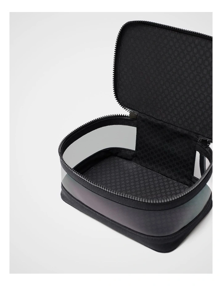 Cosmetic Bag image 3