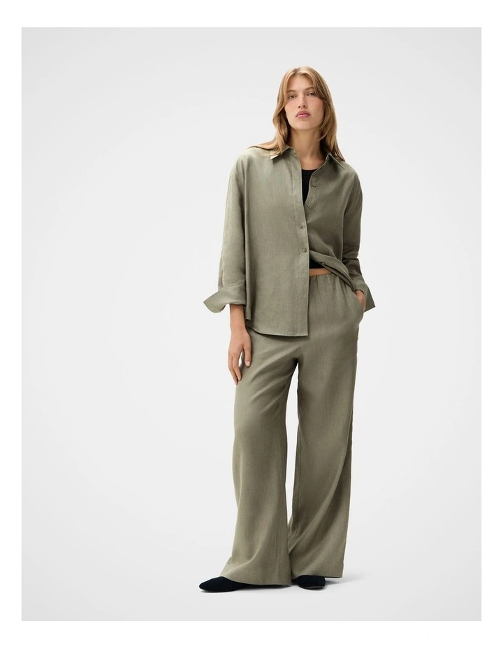 The Classic Oversized Linen Shirt image 3