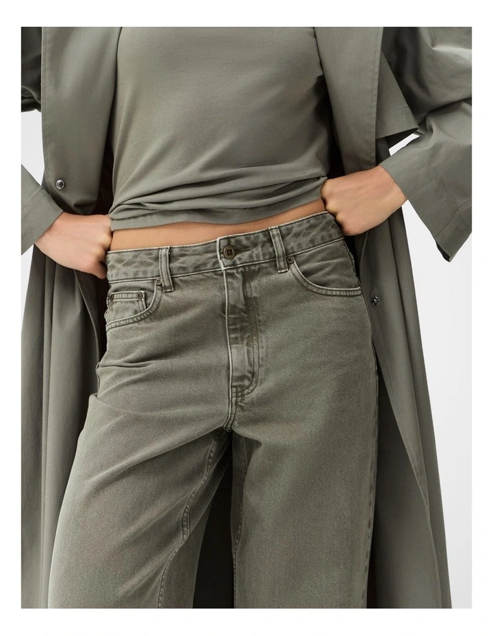 Barrel Leg Jean image 4