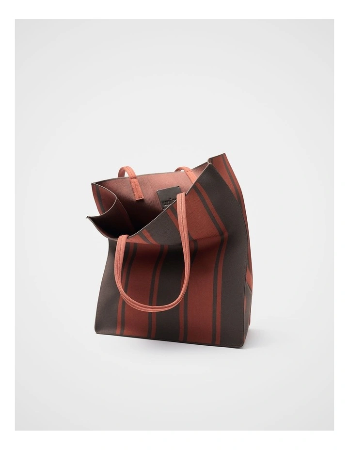 Tora Knit Tote image 4