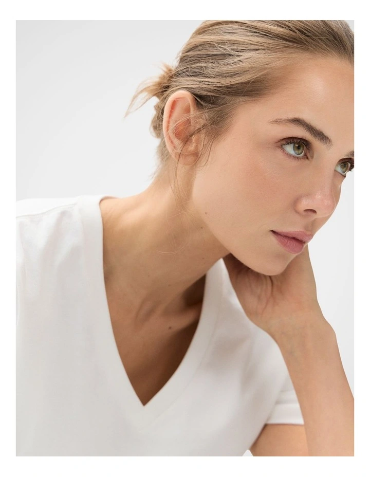 The Classic V Neck Tee image 4