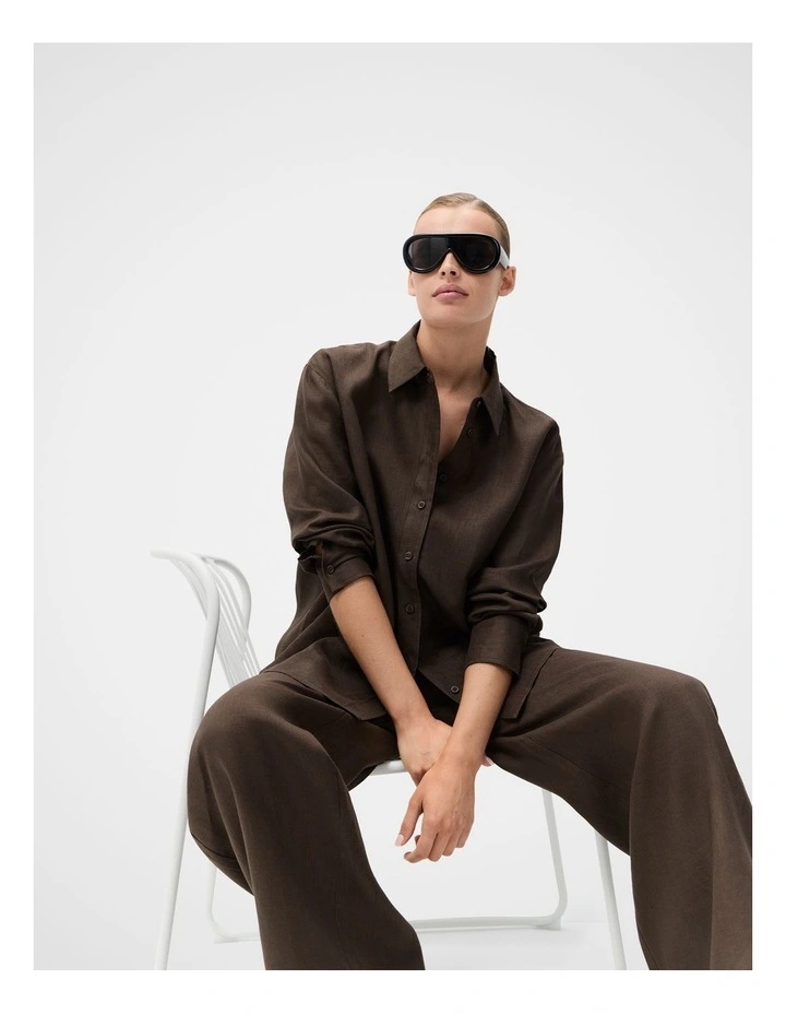 The Classic Oversized Linen Shirt image 3