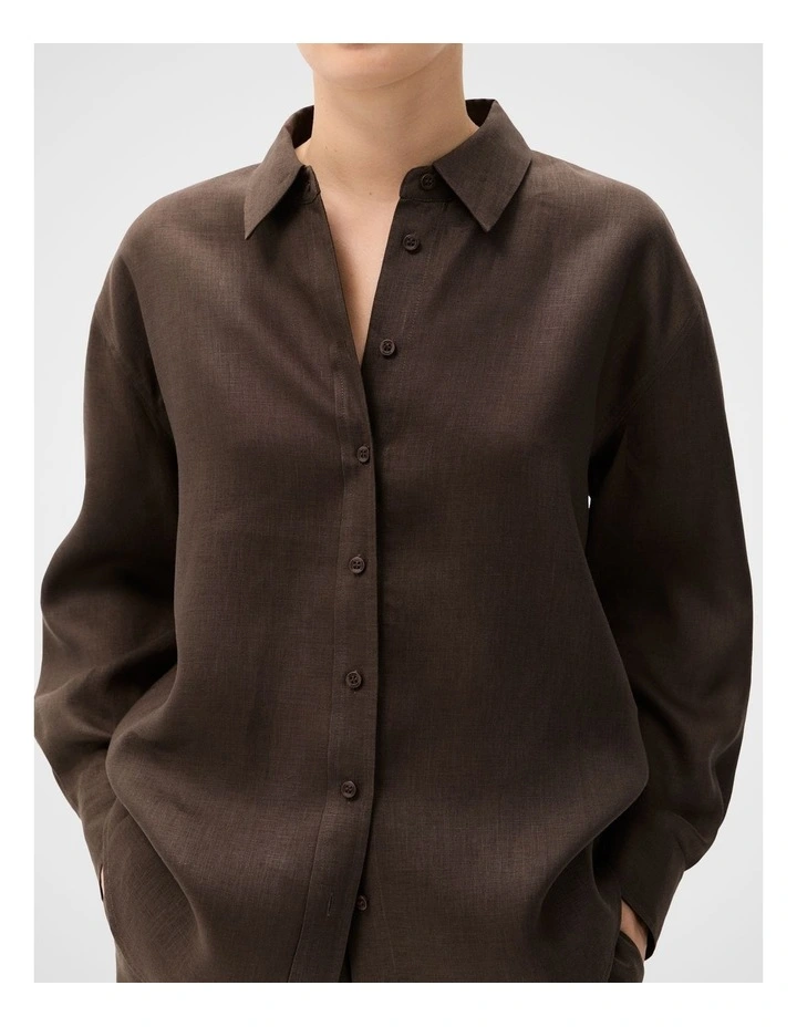 The Classic Oversized Linen Shirt image 4