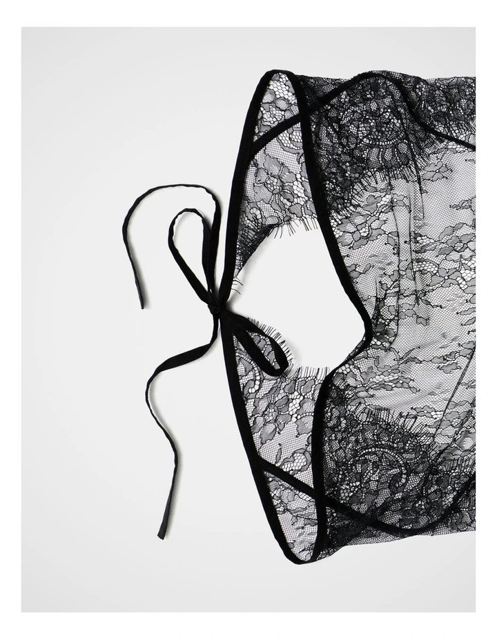 Triangle Lace Scarf image 3