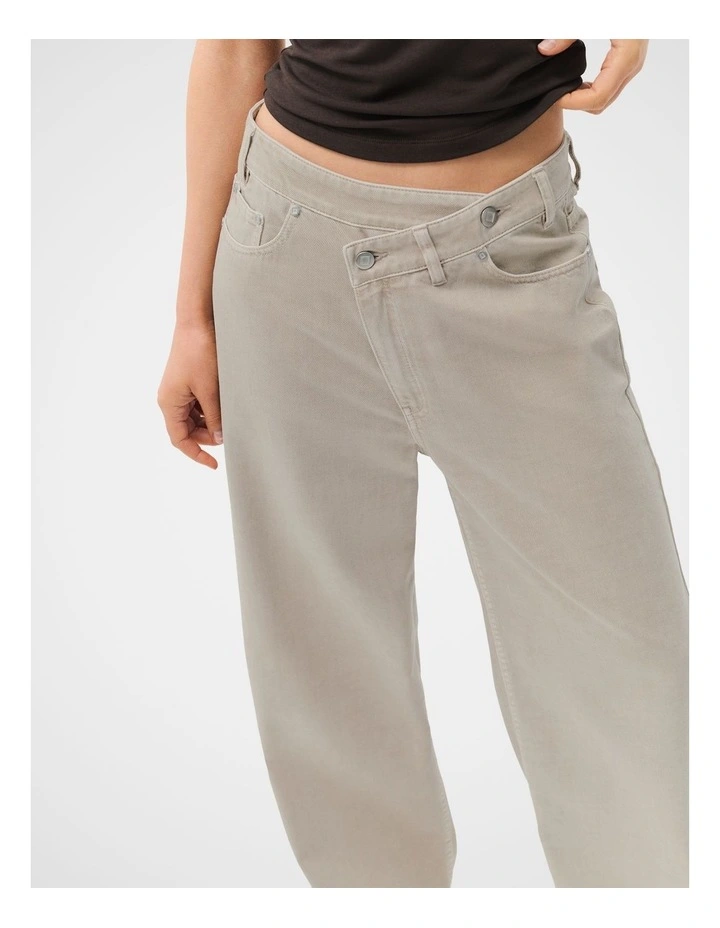 Relaxed Asymmetric Jean image 4