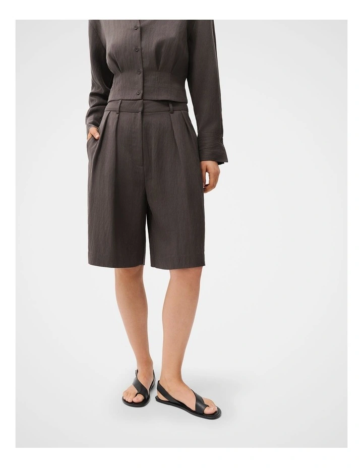 Textured Pleat Bermuda Short image 3