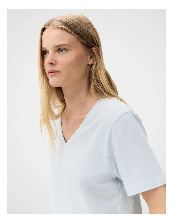 The Classic V Neck Tee image 4