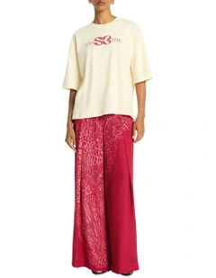 Ryder Logo Tee in Eldaweiss/Gogi Berry