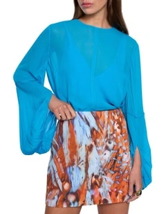 Subtle Move Top in Marine Blue