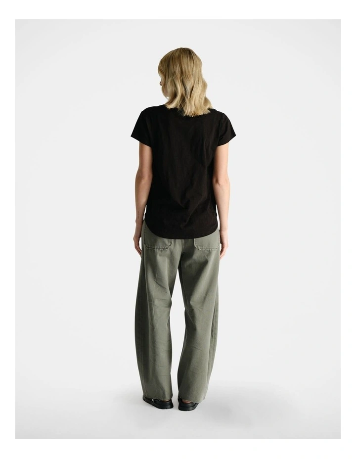 D-Luxe Slub Tee in Black image 2