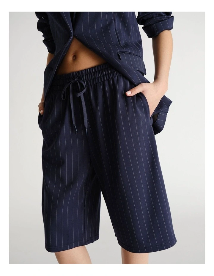 D-Luxe Pinstripe Short image 3