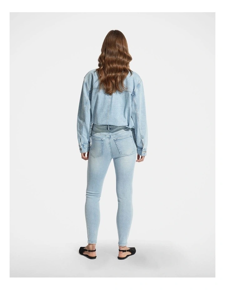 Evie High Rise Skinny Jean in Blue image 2