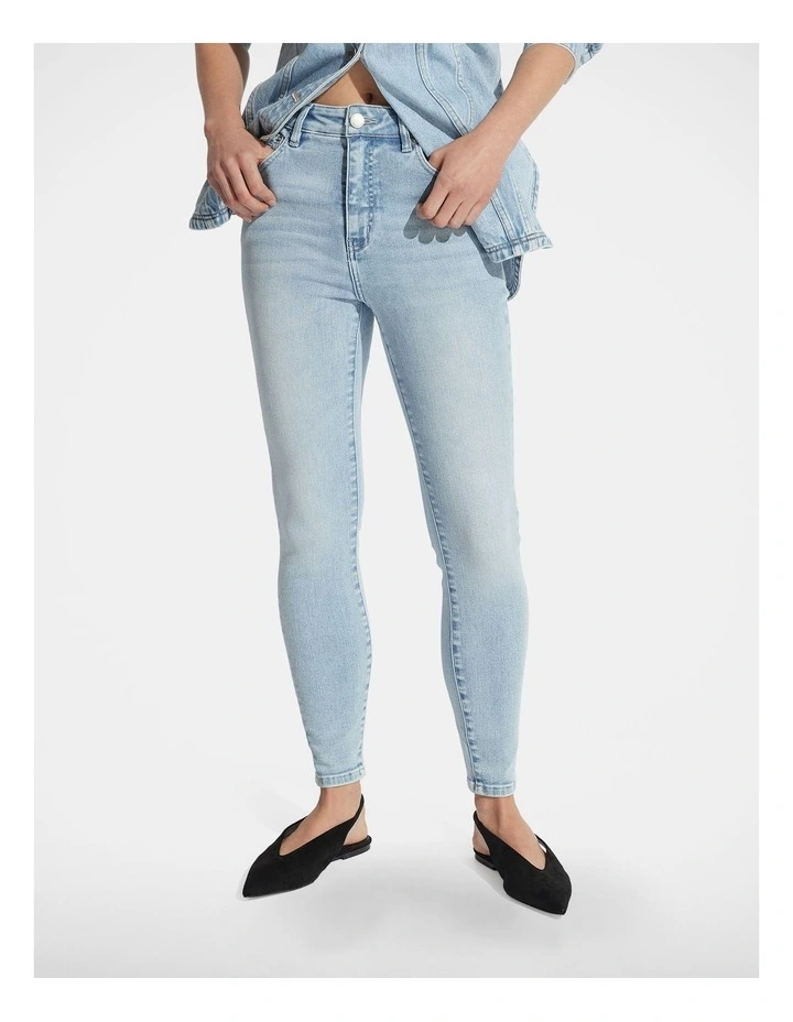 Evie High Rise Skinny Jean in Blue image 3
