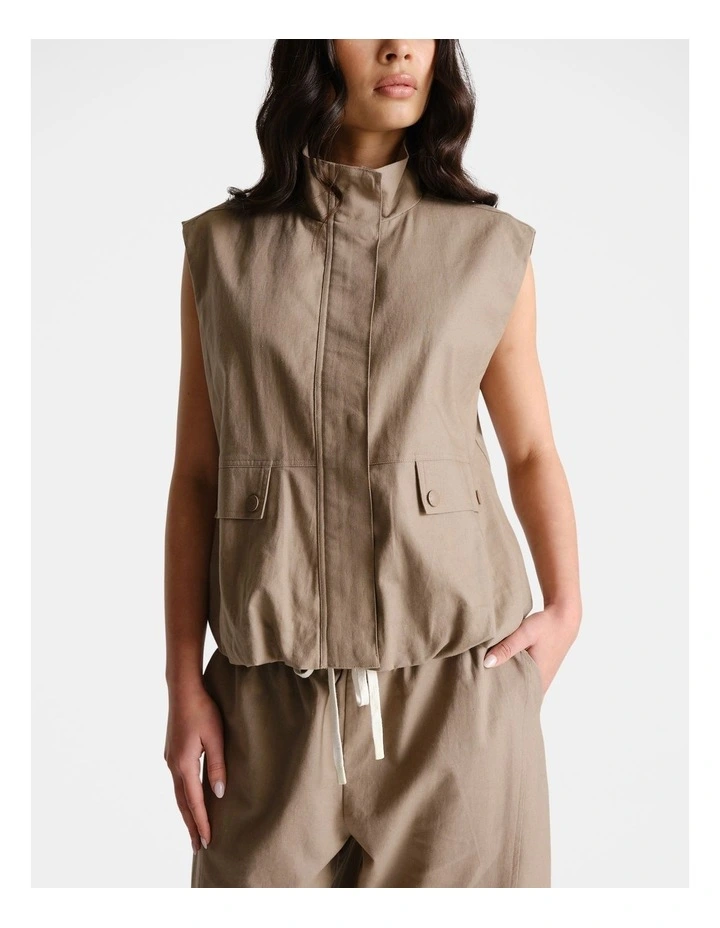 D-Luxe Linen Blend Vest in Beige image 3