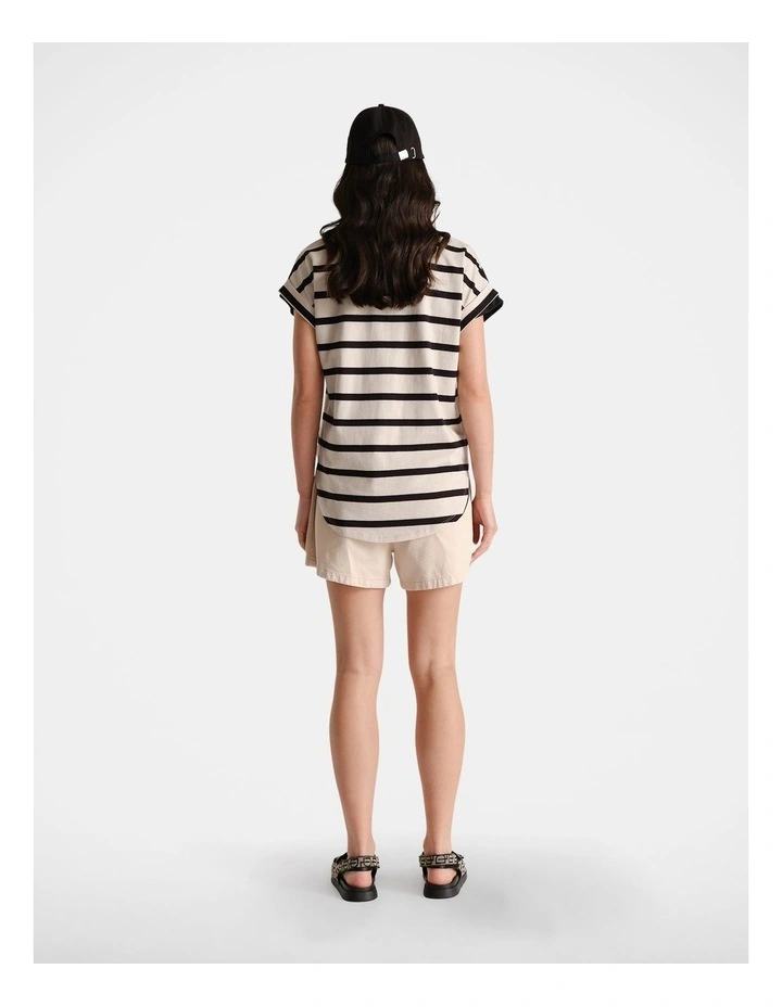D-Luxe Collegiate Logo Tee in Multi image 2