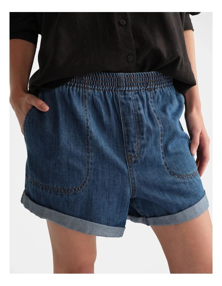 D-Luxe Denim Pull-On Short in Blue image 3