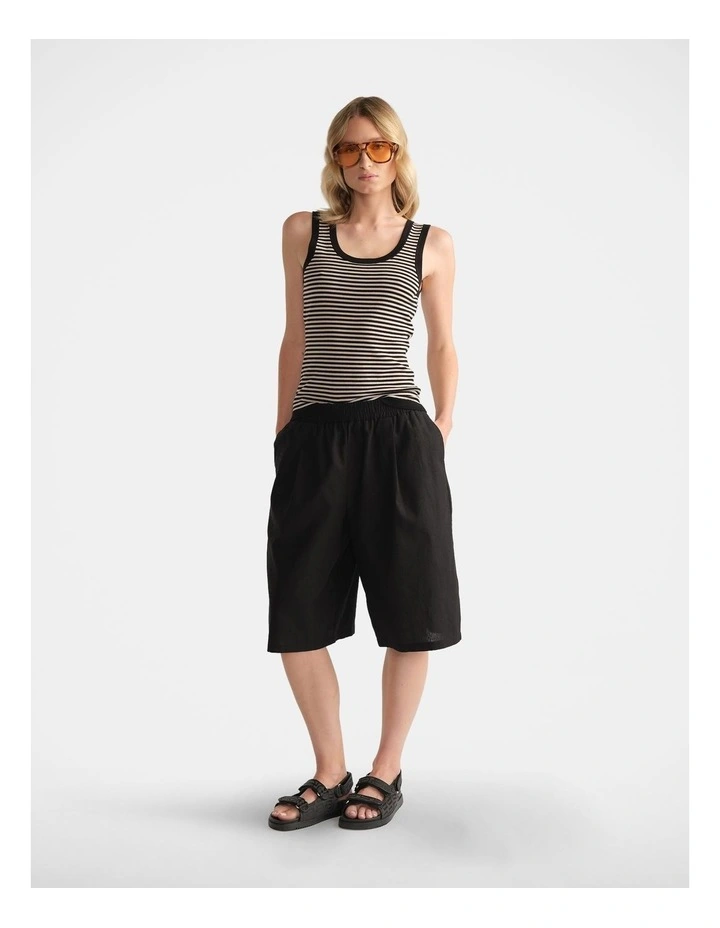 D-Luxe Linen Blend Bermuda in Black image 1