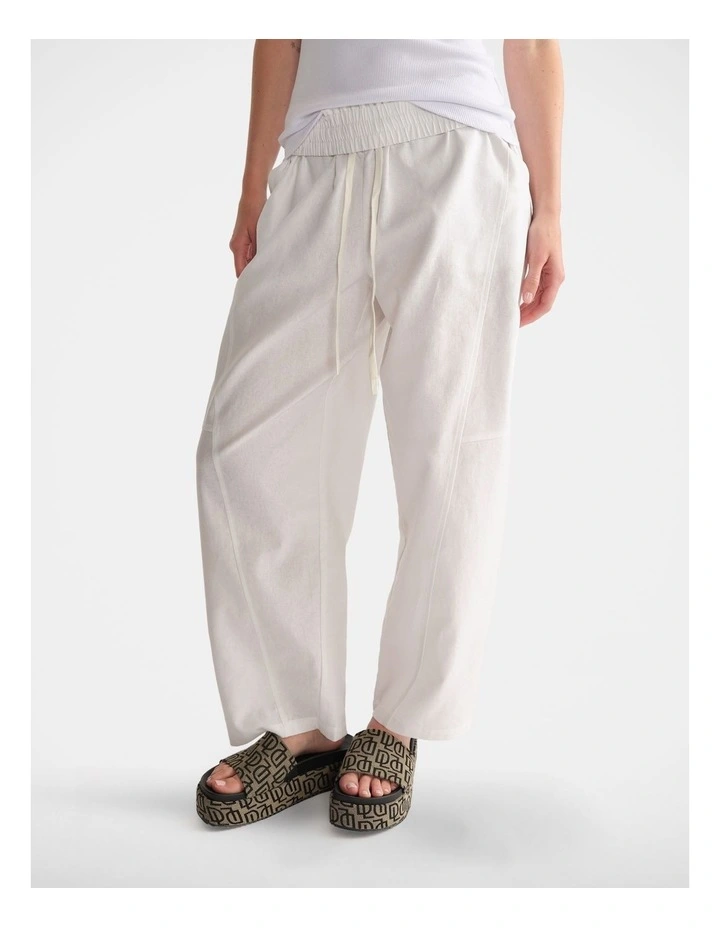 Linen Blend Barrel Pant in White image 3