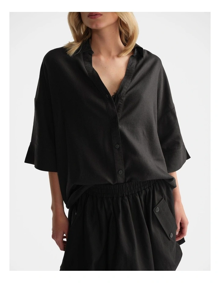Linen Blend 3/4 Shirt in Black image 3